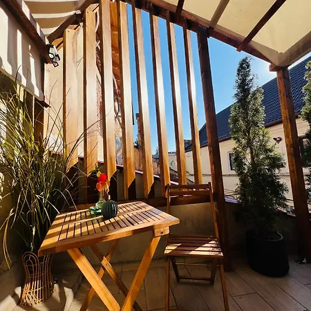 Rezistenta Apartment *